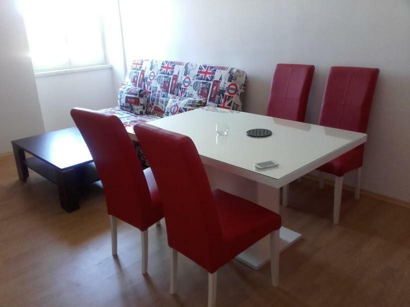 ביוגראד נה מורו Apartment Riva מראה חיצוני תמונה